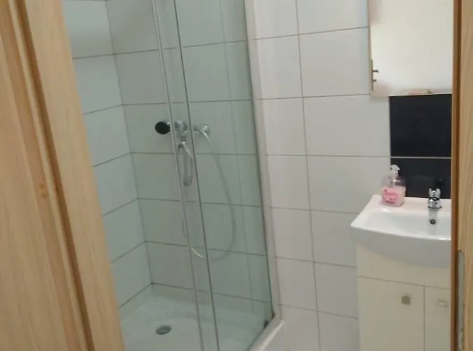 Проживання в сім'ї Eleven